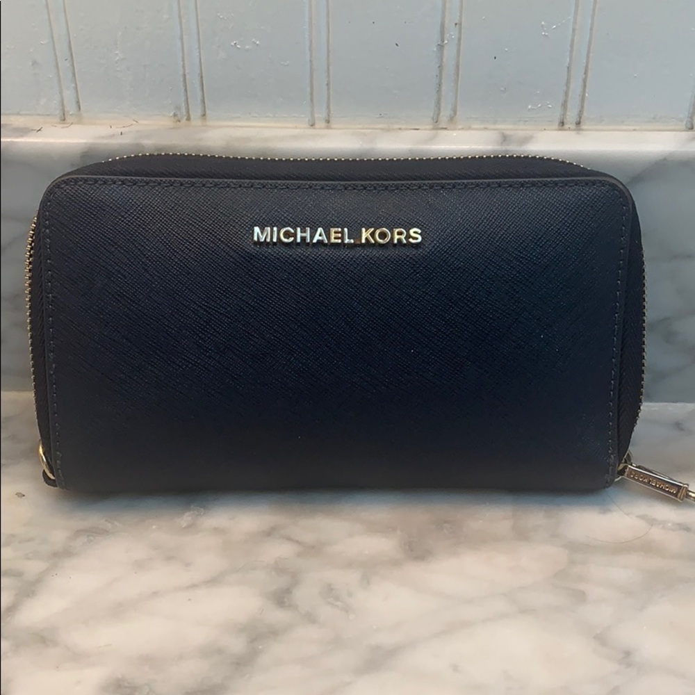 Michael Kors Large Leather Smart Phone Wristlet